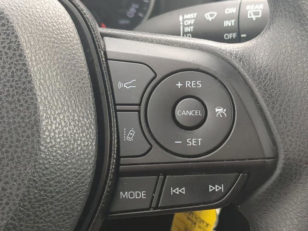 Used 2019 Toyota RAV4 LE image 24
