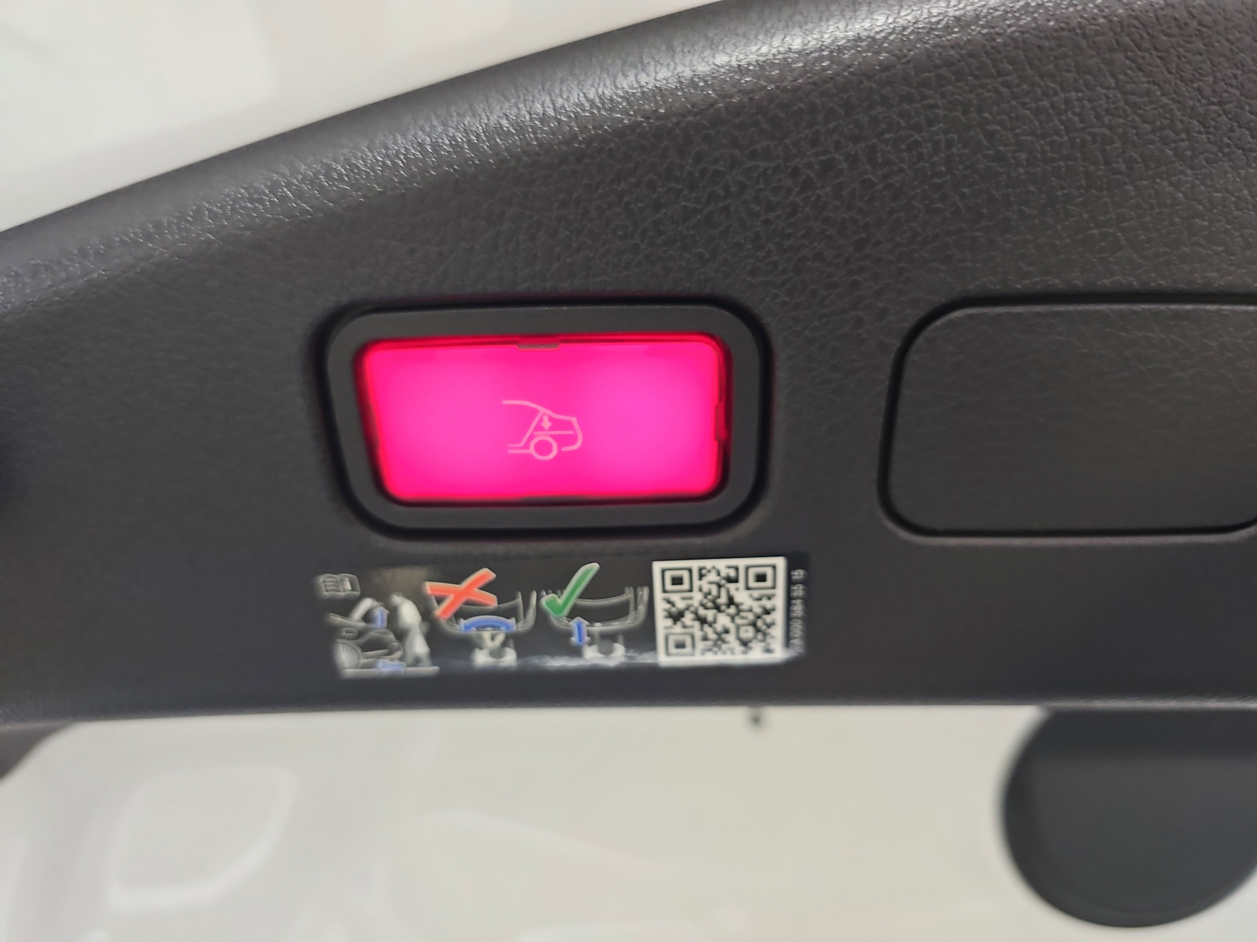 New 2026 Mercedes-Benz CLE 450 4MATIC Cabriolet image 15