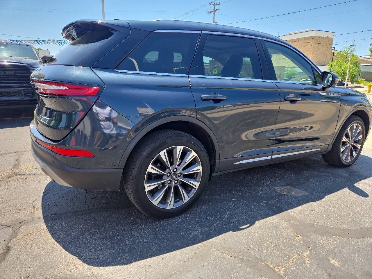 Used 2021 Lincoln Corsair Reserve w/ Equipment Group 201A AWD/4WD image 6