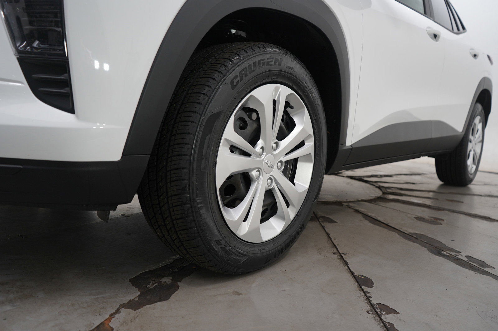 Used 2024 Chevrolet Trax LS image 25