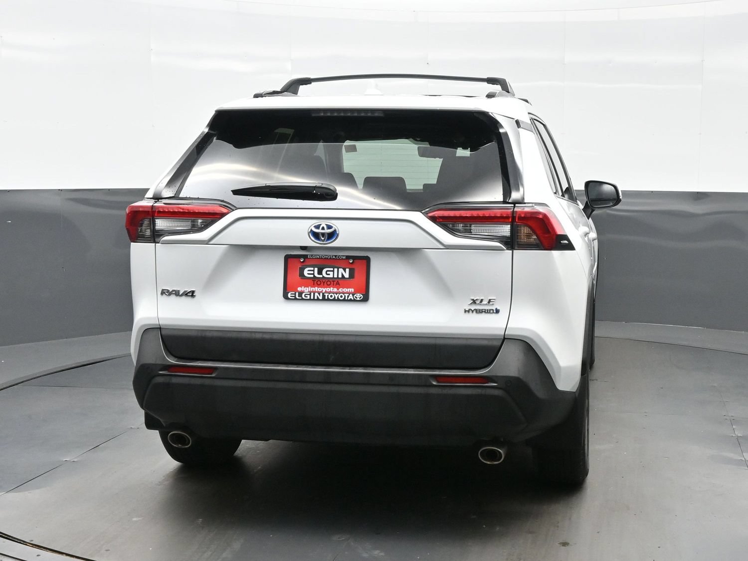 Used 2024 Toyota RAV4 XLE Premium w/ Weather Package AWD/4WD image 5