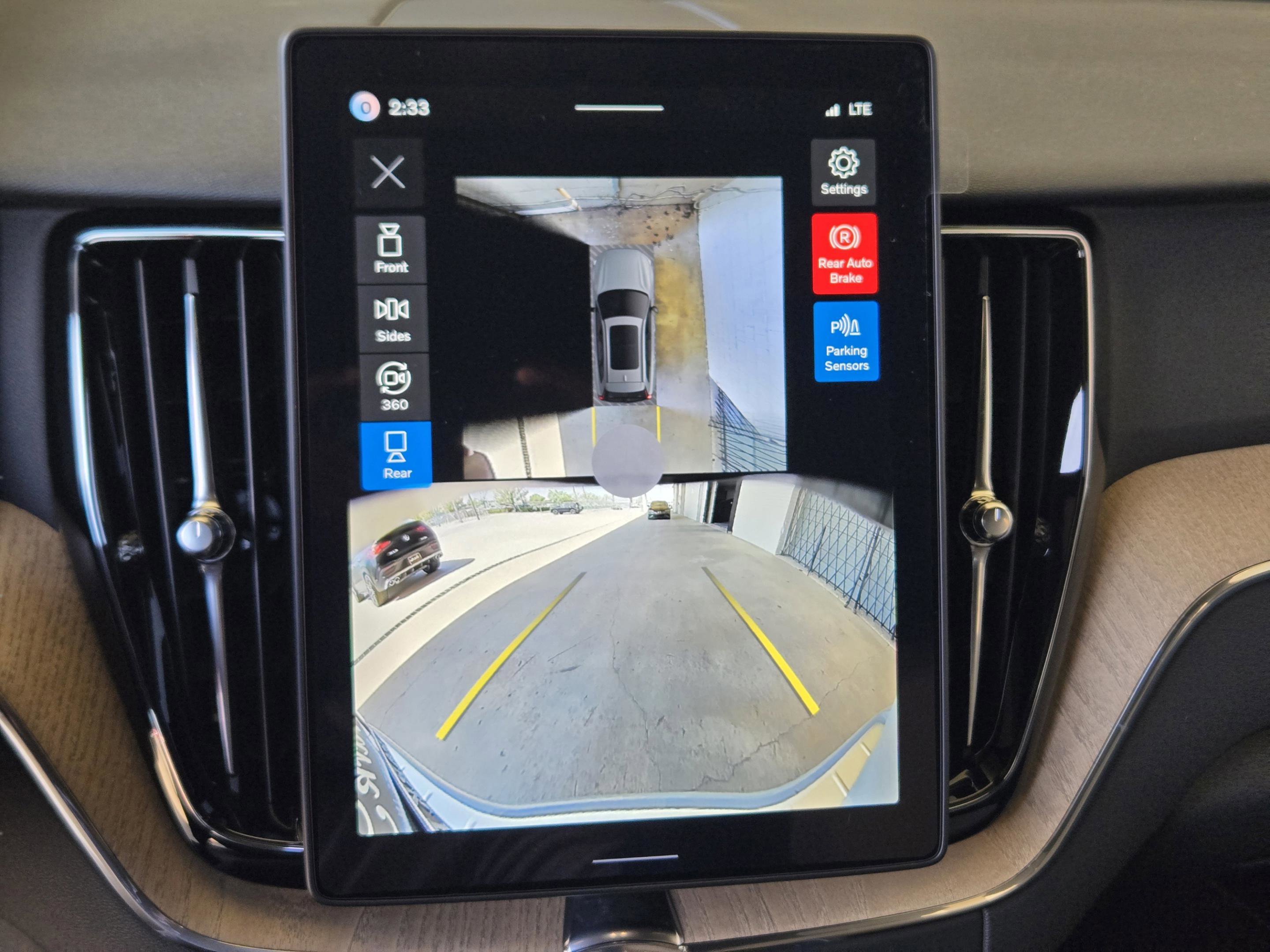 New 2026 Volvo XC60 B5 Plus w/ Protection Package Premier image 21