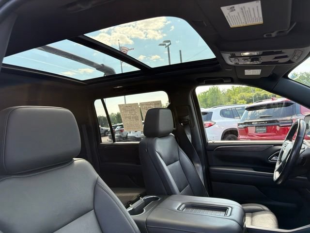 Used 2022 Chevrolet Suburban LT w/ LT Signature Plus Package AWD/4WD image 12