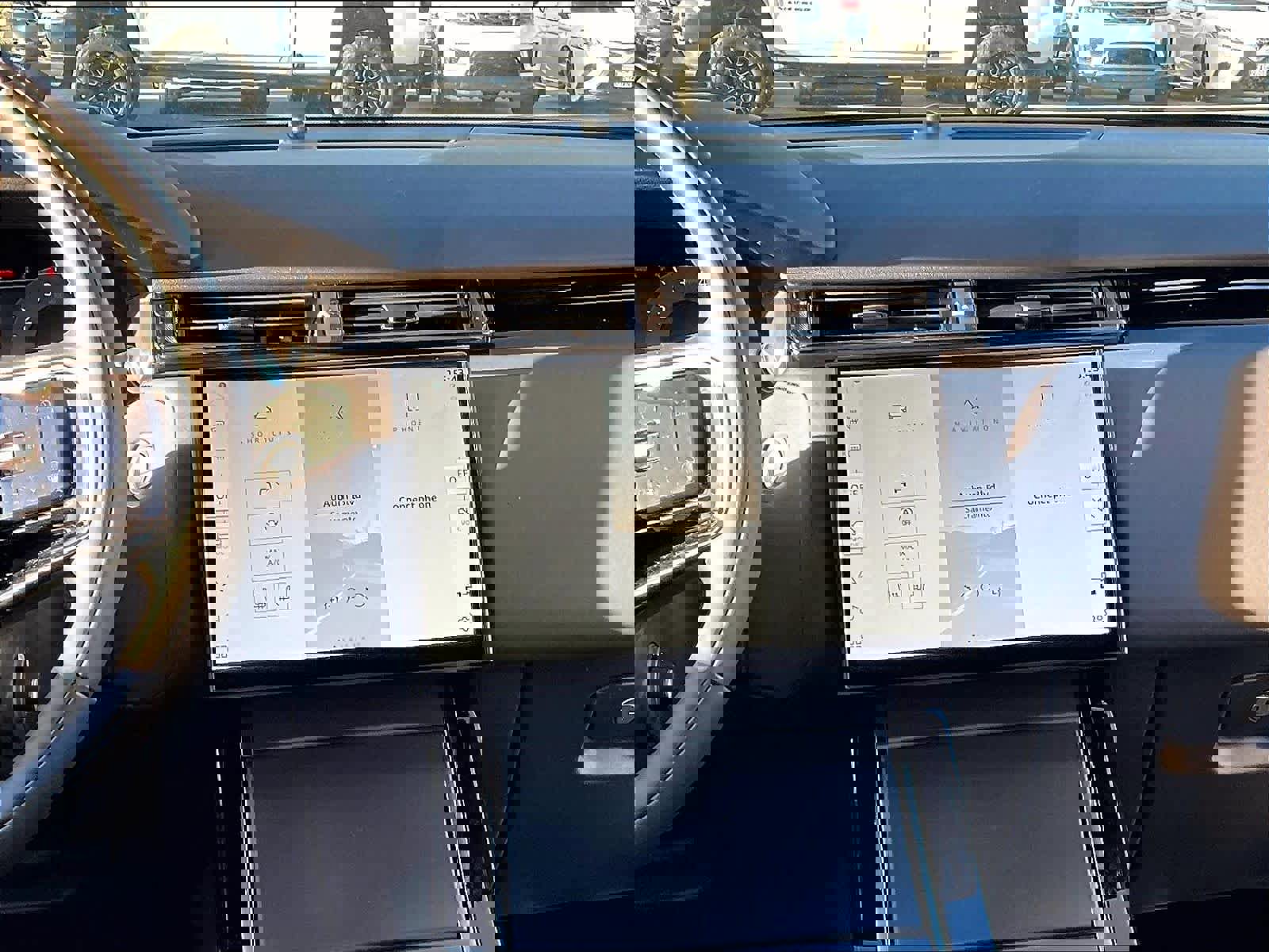 New 2025 Land Rover Range Rover Velar Dynamic SE AWD/4WD image 9