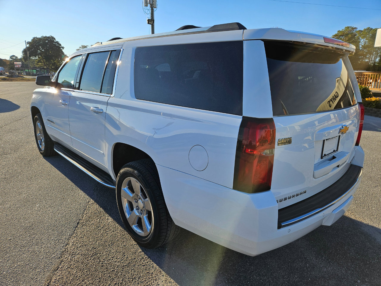 Used 2020 Chevrolet Suburban Premier image 4
