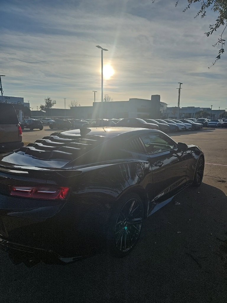 Used 2017 Chevrolet Camaro ZL1 image 4