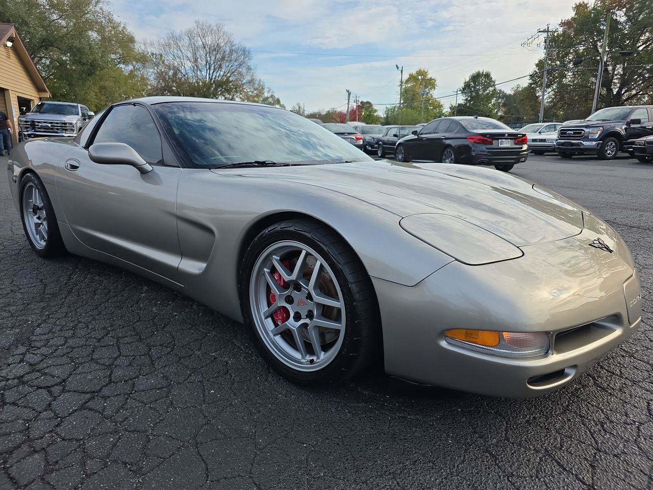 Used 1999 Chevrolet Corvette Coupe w/ Lighting Pkg RWD image 18