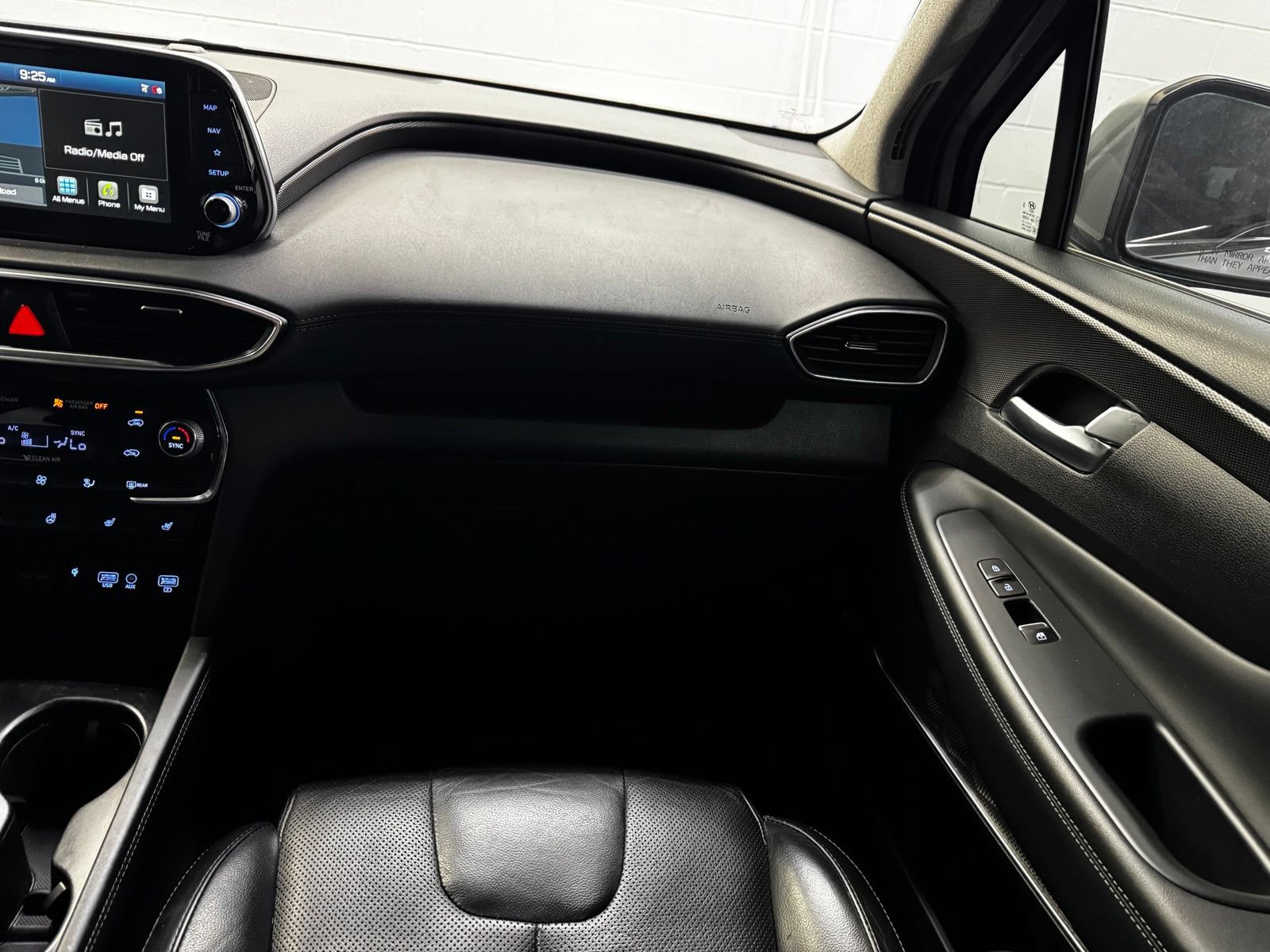 Used 2020 Hyundai Santa Fe Limited AWD/4WD image 18