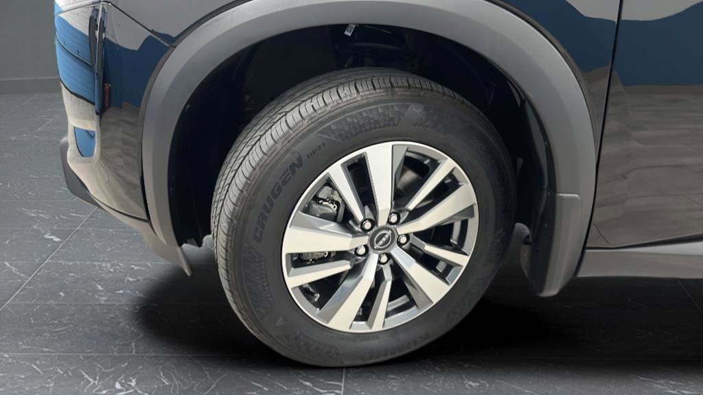 Used 2025 Nissan Pathfinder SL w/ Black Appearance Package FWD image 29