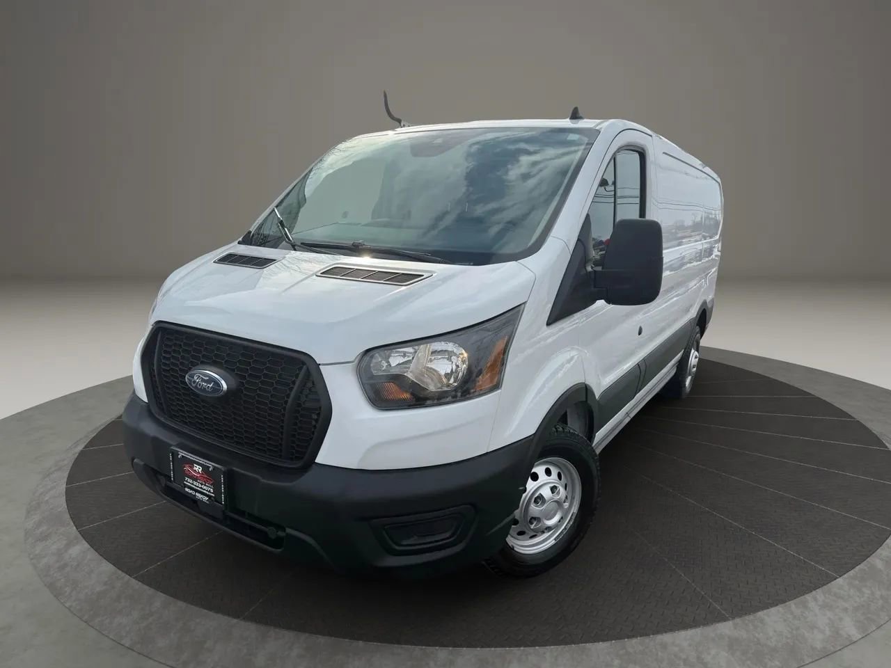 Used 2022 Ford Transit 250 Low Roof image 2