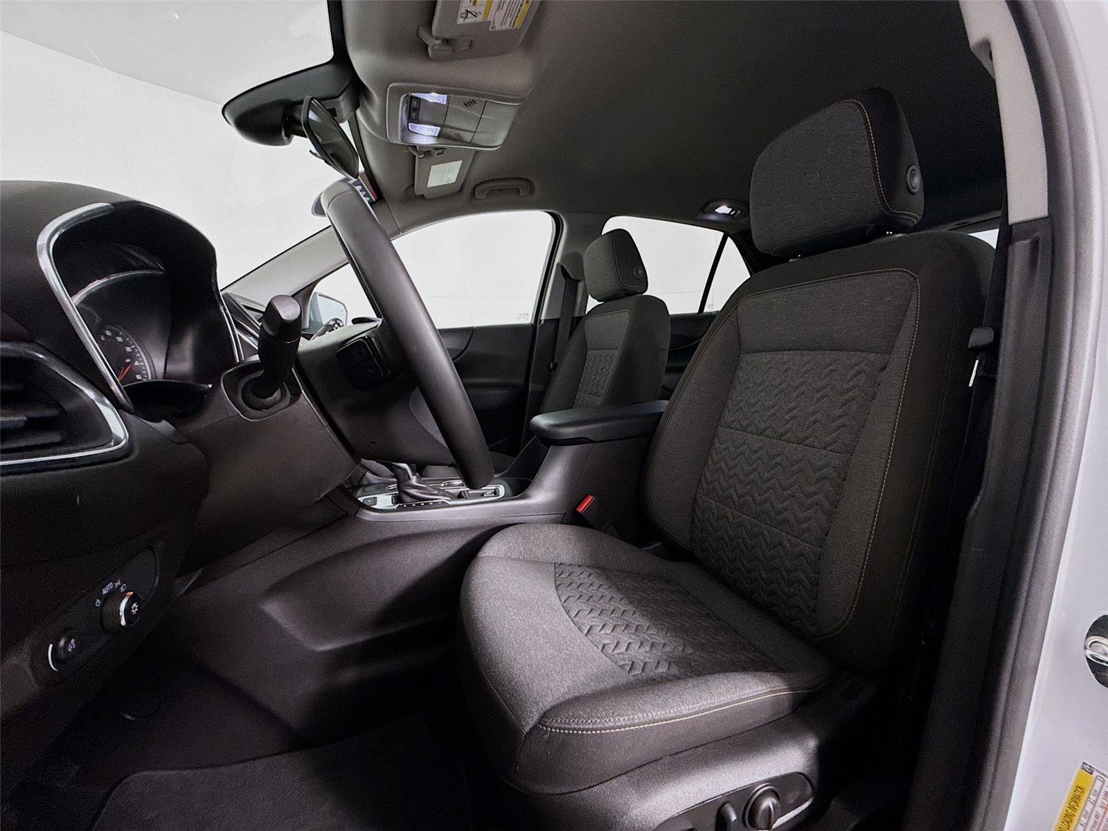 Used 2024 Chevrolet Equinox LT image 20