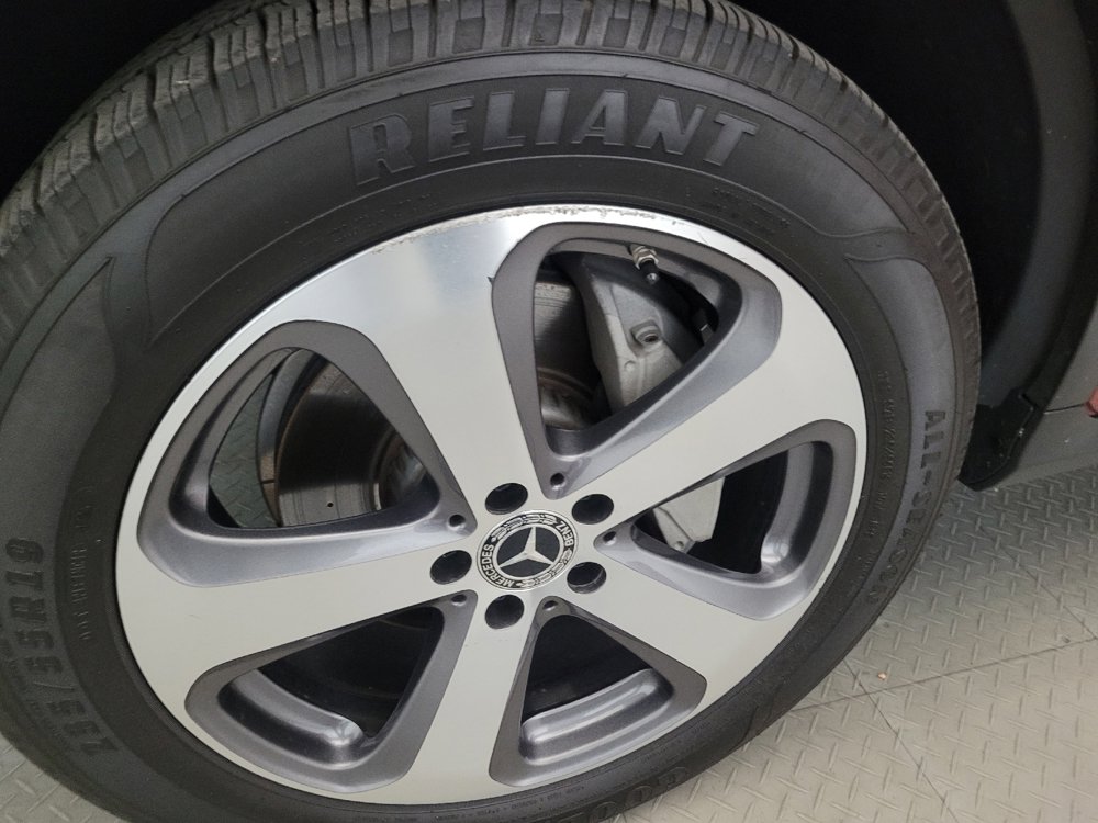 Used 2018 Mercedes-Benz GLC 300 4MATIC image 31