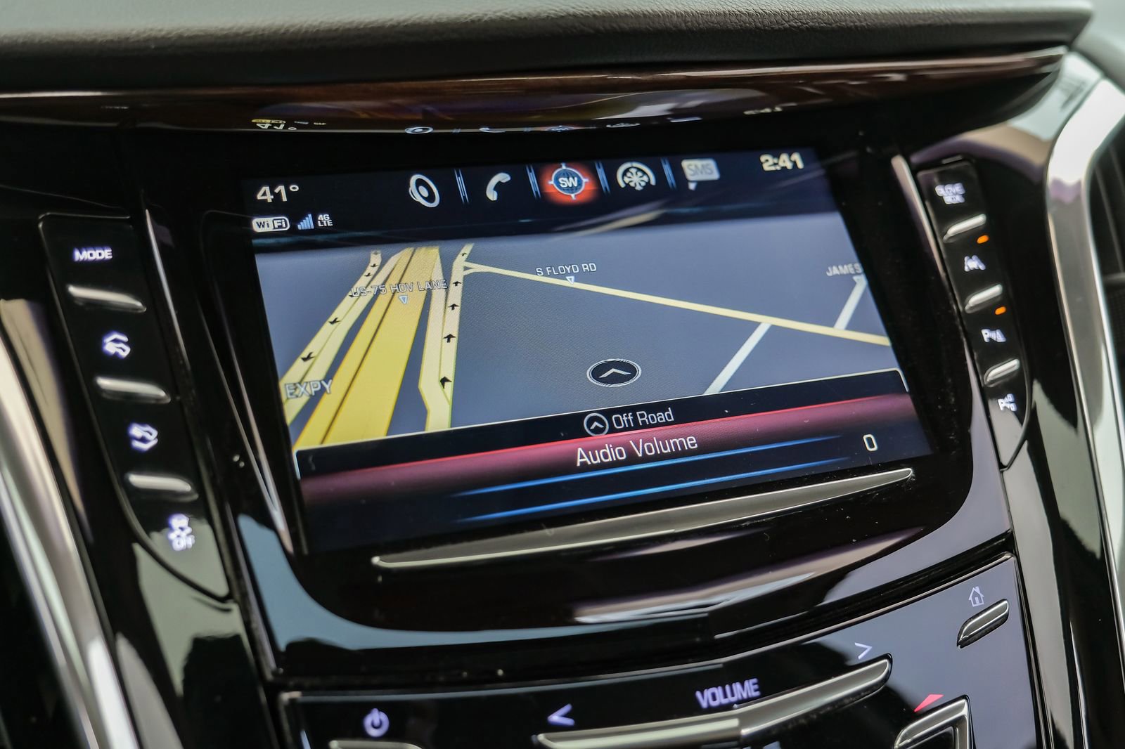 Used 2017 Cadillac Escalade ESV Luxury AWD/4WD image 26