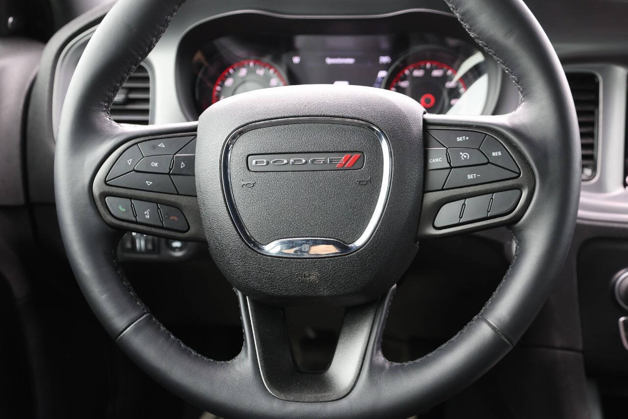 Used 2023 Dodge Charger SXT w/ Blacktop Package AWD/4WD image 18