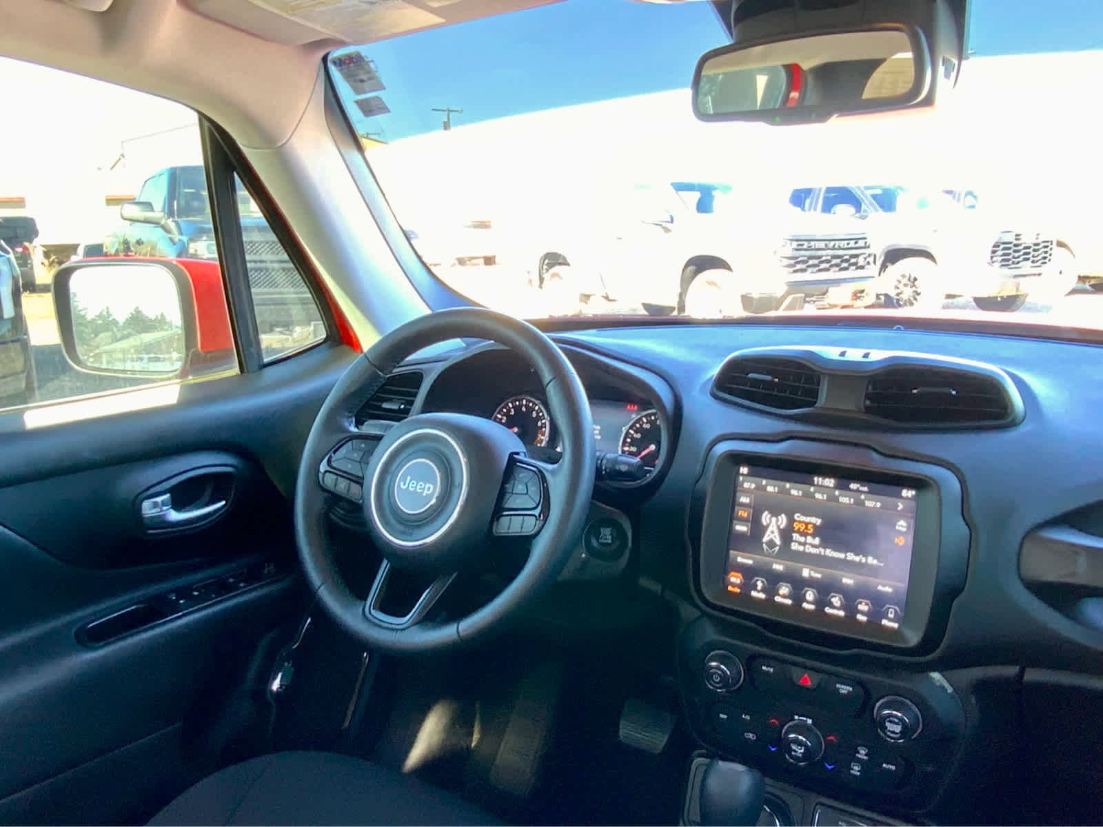 Used 2019 Jeep Renegade Altitude w/ UConnect 8.4 Nav Group image 34