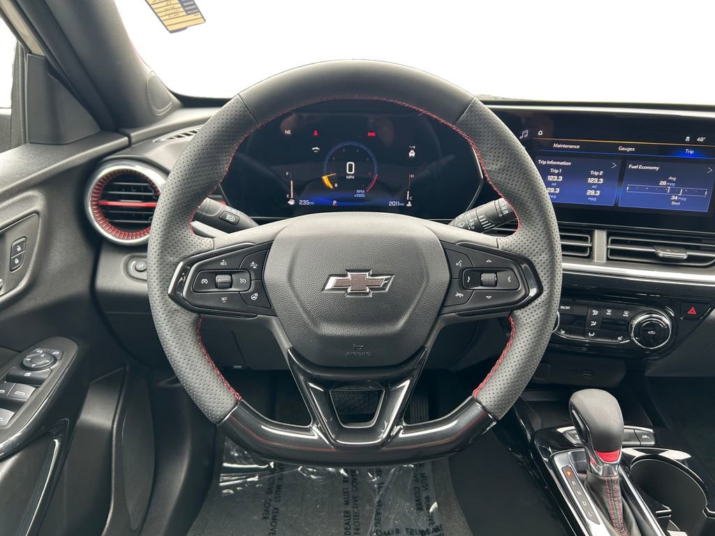 Used 2026 Chevrolet Trax RS w/ Sunroof Package image 14