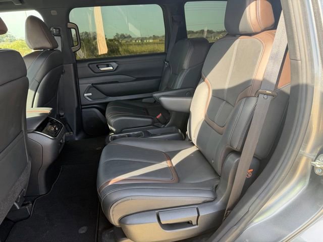 Used 2025 Nissan Armada SL w/ Captain's Chari Seat Package image 16