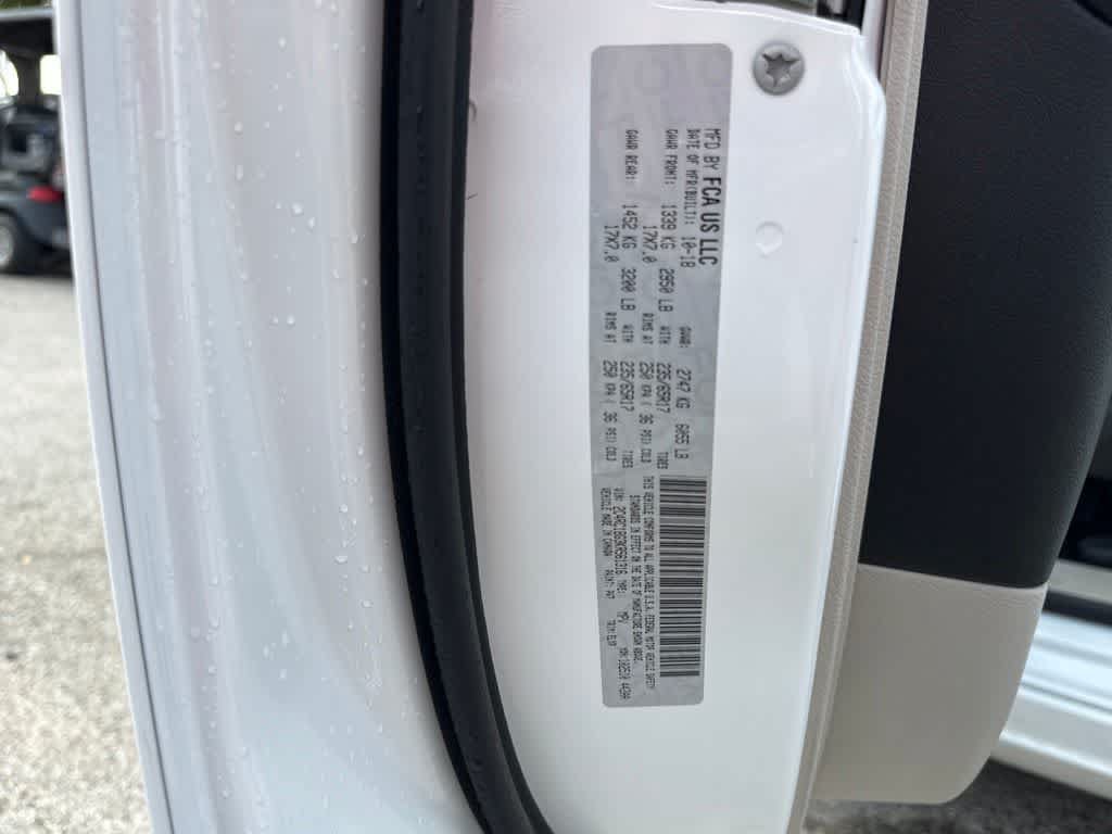 Used 2019 Chrysler Pacifica Touring-L FWD image 25
