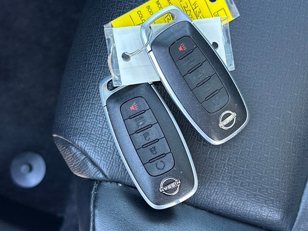 Used 2023 Nissan Rogue SV w/ SV Premium Package image 30