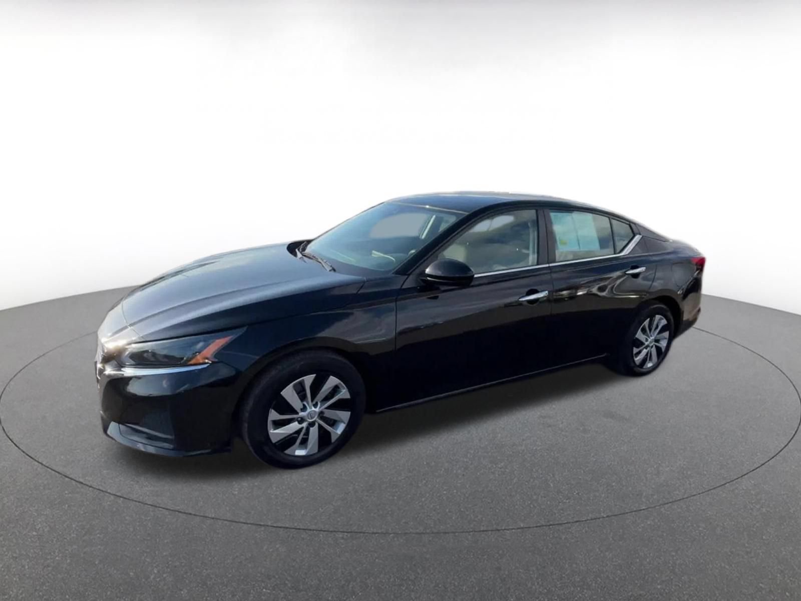 Used 2023 Nissan Altima 2.5 S FWD image 6