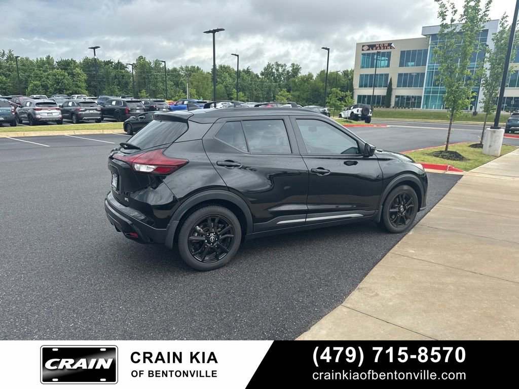 Used 2023 Nissan Kicks SR w/ SR Premium Package FWD image 4
