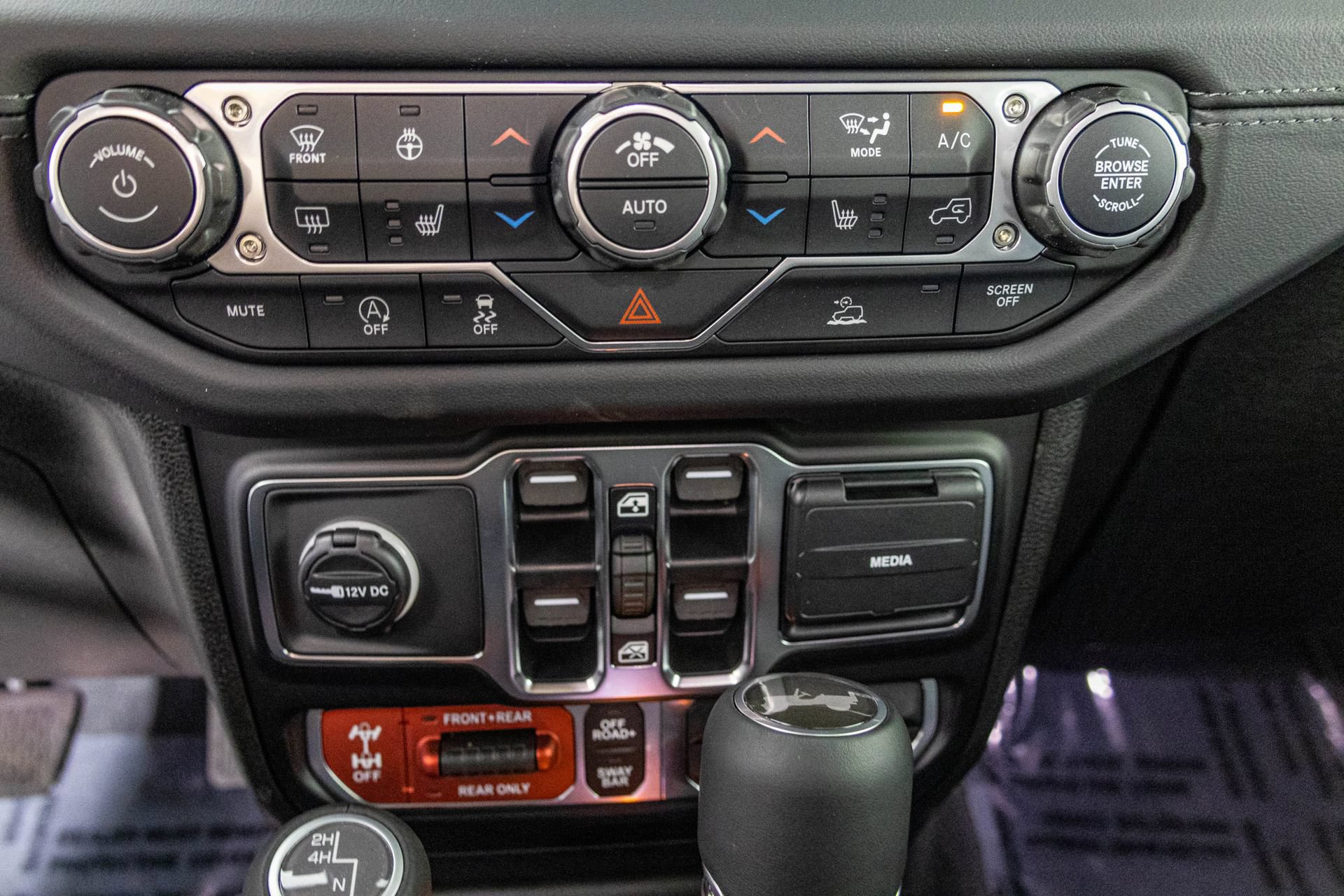 New 2026 Jeep Wrangler Unlimited Rubicon AWD/4WD image 25