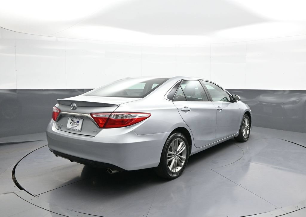 Certified 2017 Toyota Camry SE FWD image 6