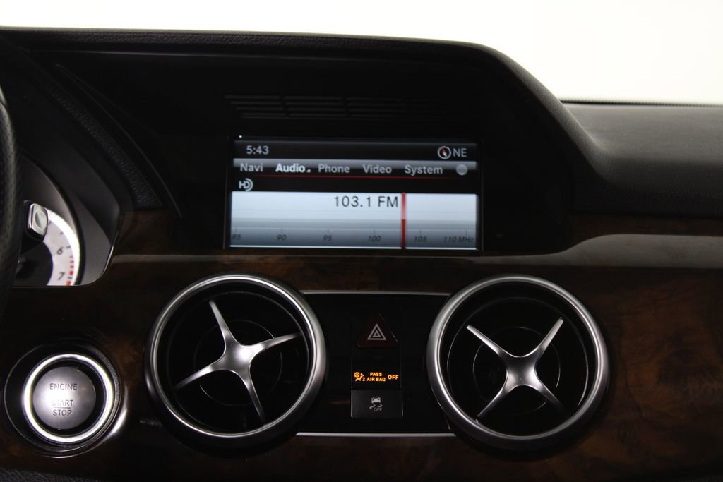 Used 2015 Mercedes-Benz GLK 350 4MATIC image 6