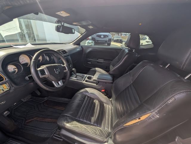 Used 2014 Dodge Challenger SXT RWD image 23
