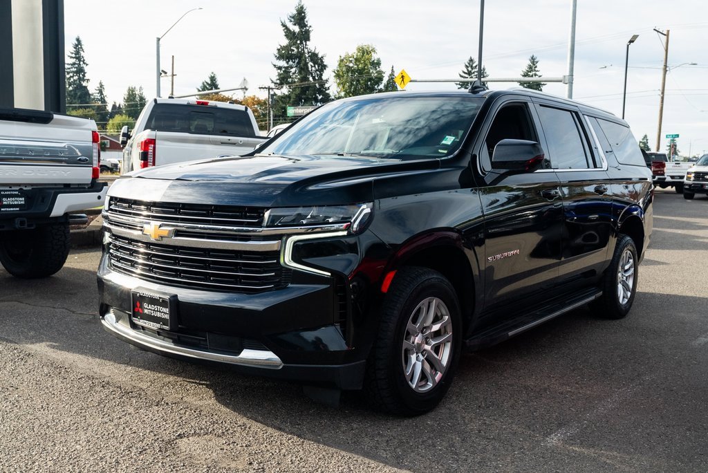 Used 2021 Chevrolet Suburban LT image 3