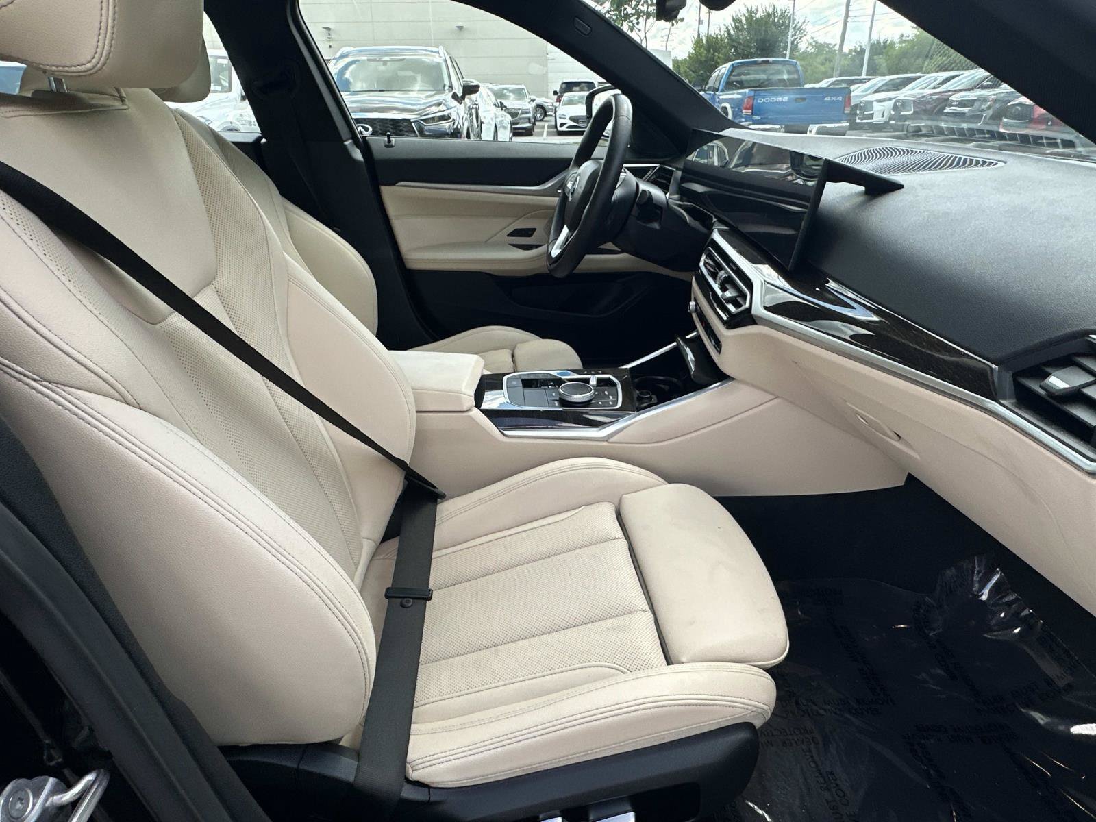 Used 2023 BMW i4 eDrive40 w/ Premium Package RWD image 39