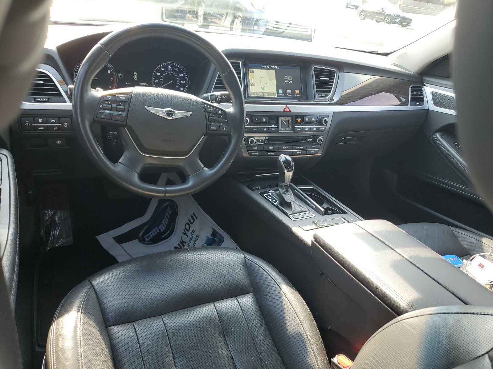 Used 2017 Genesis G80 3.8 AWD/4WD image 10