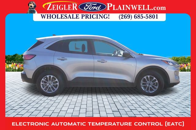 Used 2022 Ford Escape SE w/ Cold Weather Package image 6