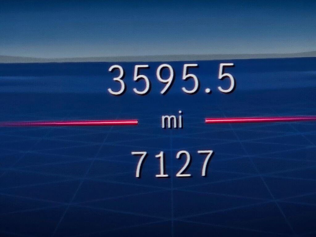 Used 2025 Mercedes-Benz GLB 250 4MATIC image 36