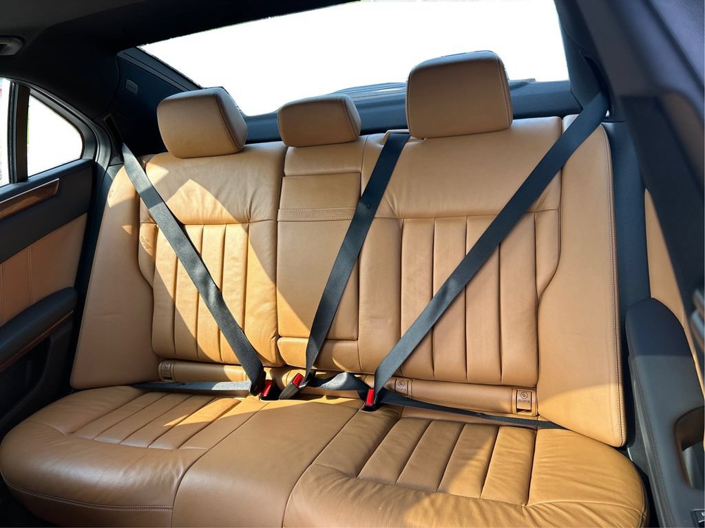 Used 2013 Mercedes-Benz E 350 Sedan image 15
