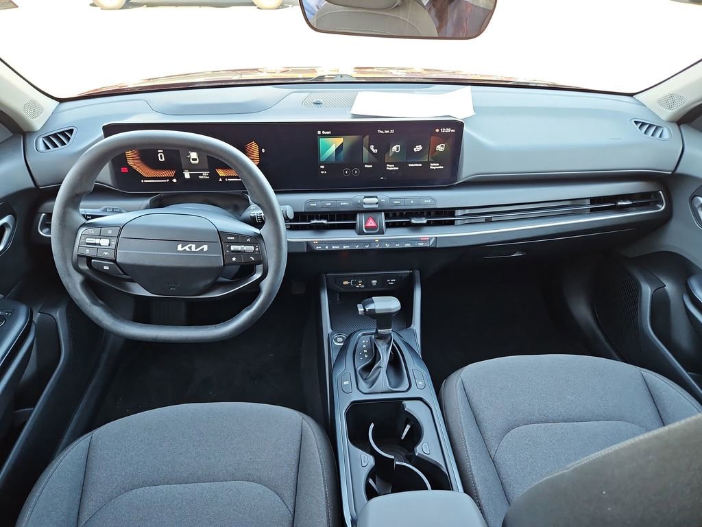 Used 2025 Kia K4 LXS image 9