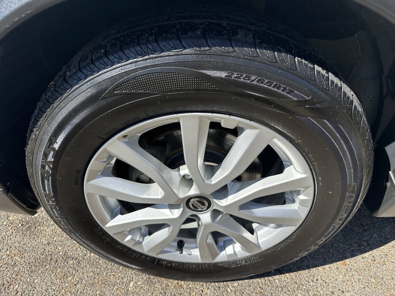 Used 2019 Nissan Rogue SV FWD image 29