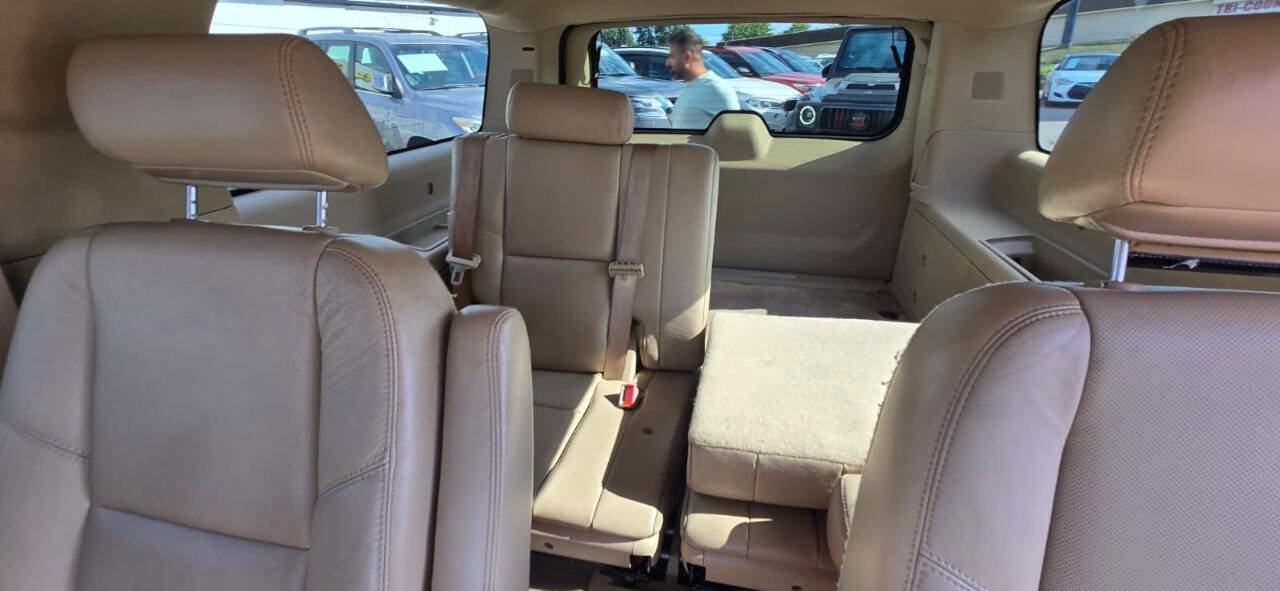 Used 2009 Cadillac Escalade ESV AWD image 16