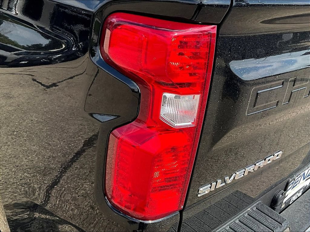 Used 2023 Chevrolet Silverado 1500 LT AWD/4WD image 26
