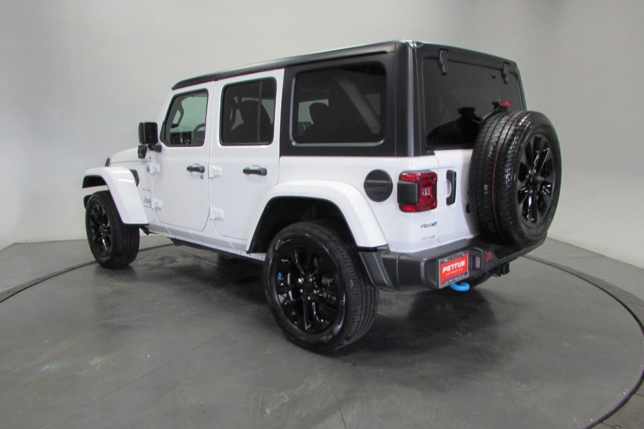 Used 2023 Jeep Wrangler Unlimited Sahara image 6