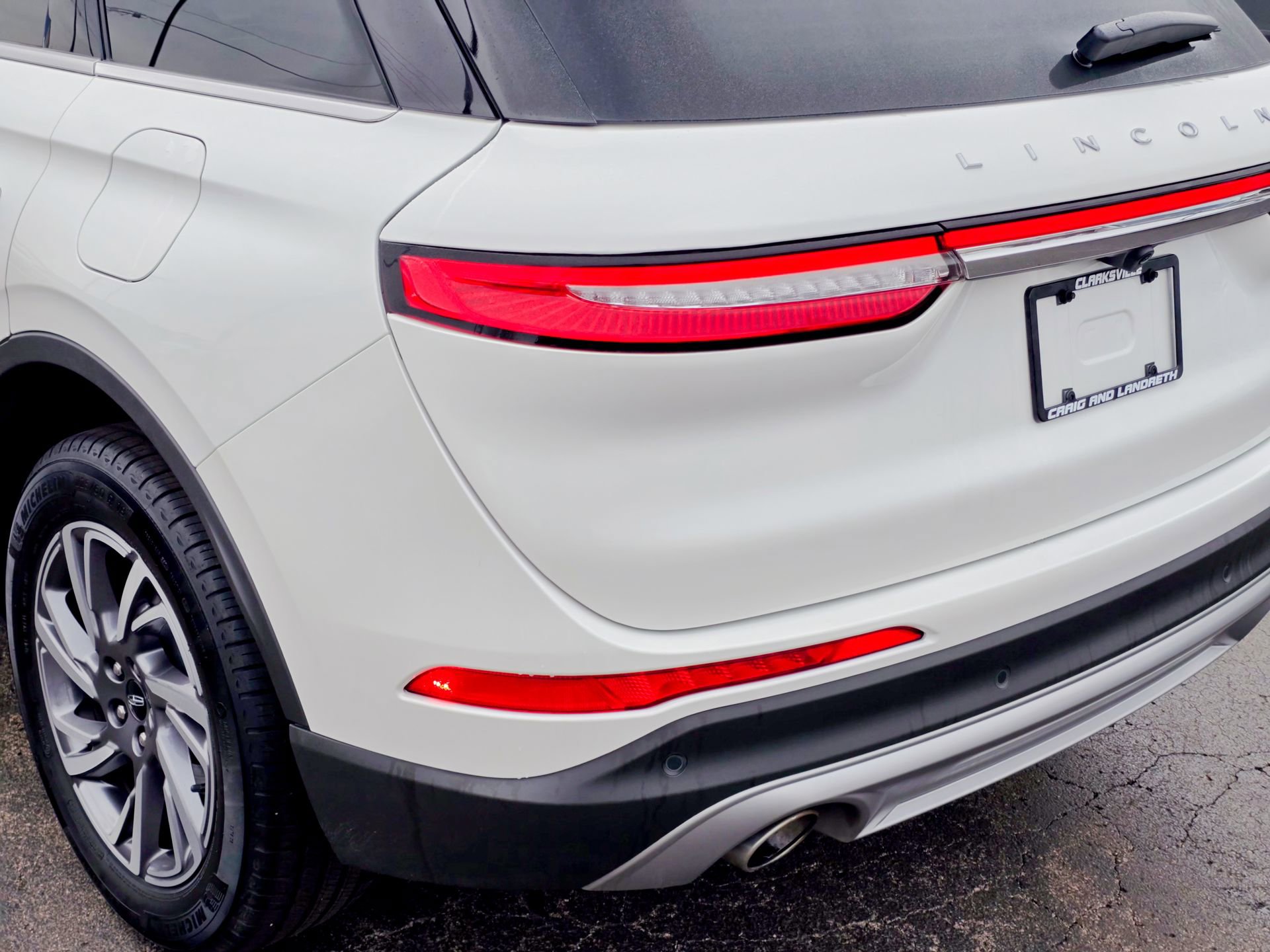 Used 2024 Lincoln Corsair FWD image 16