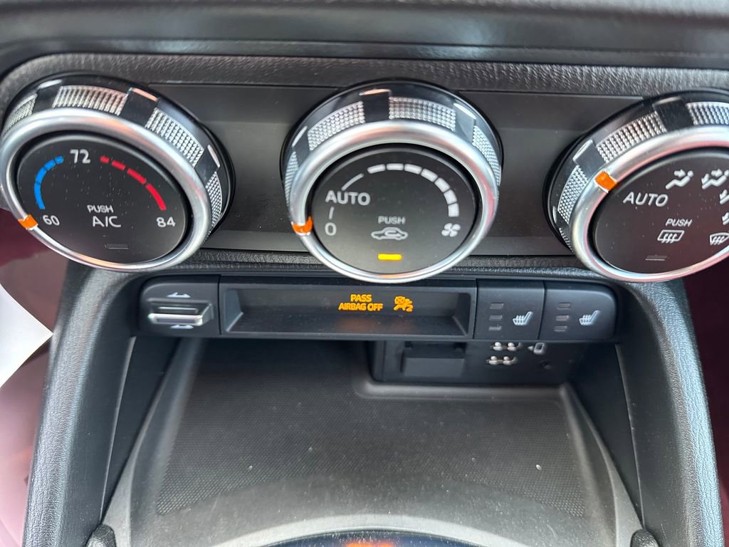 Used 2020 MAZDA MX-5 Miata RF 100th Anniversary image 17