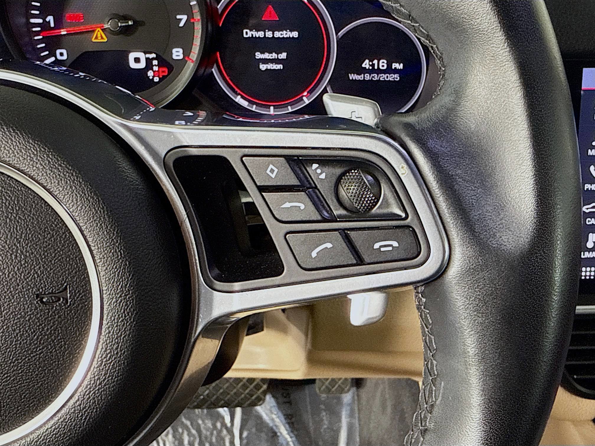 Used 2020 Porsche Cayenne image 13