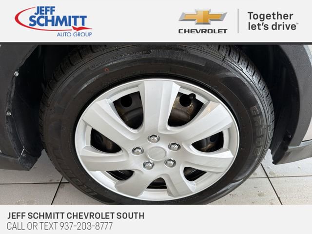 Used 2019 Toyota C-HR LE image 14