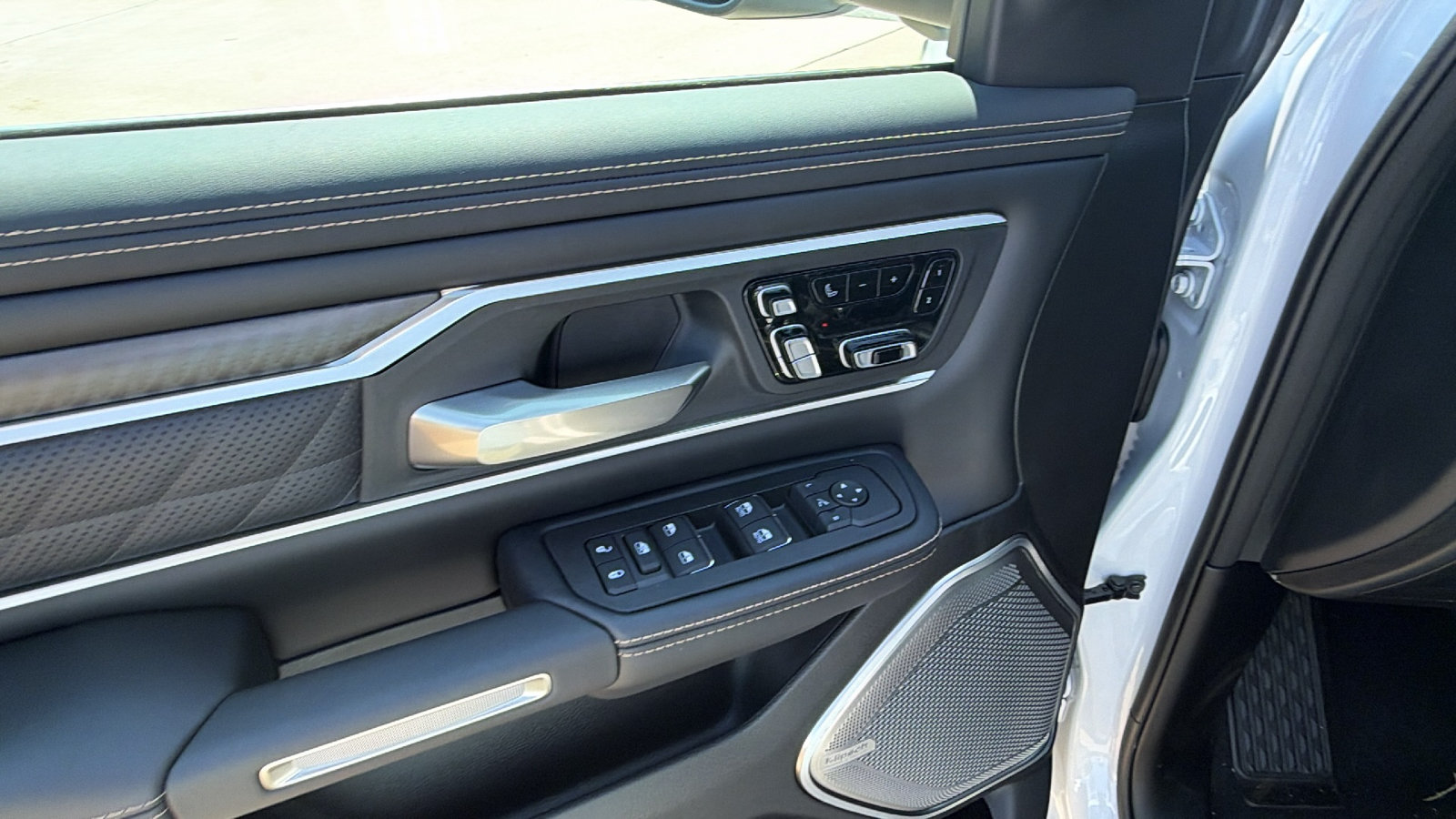 New 2027 RAM 1500 Tungsten AWD/4WD image 17