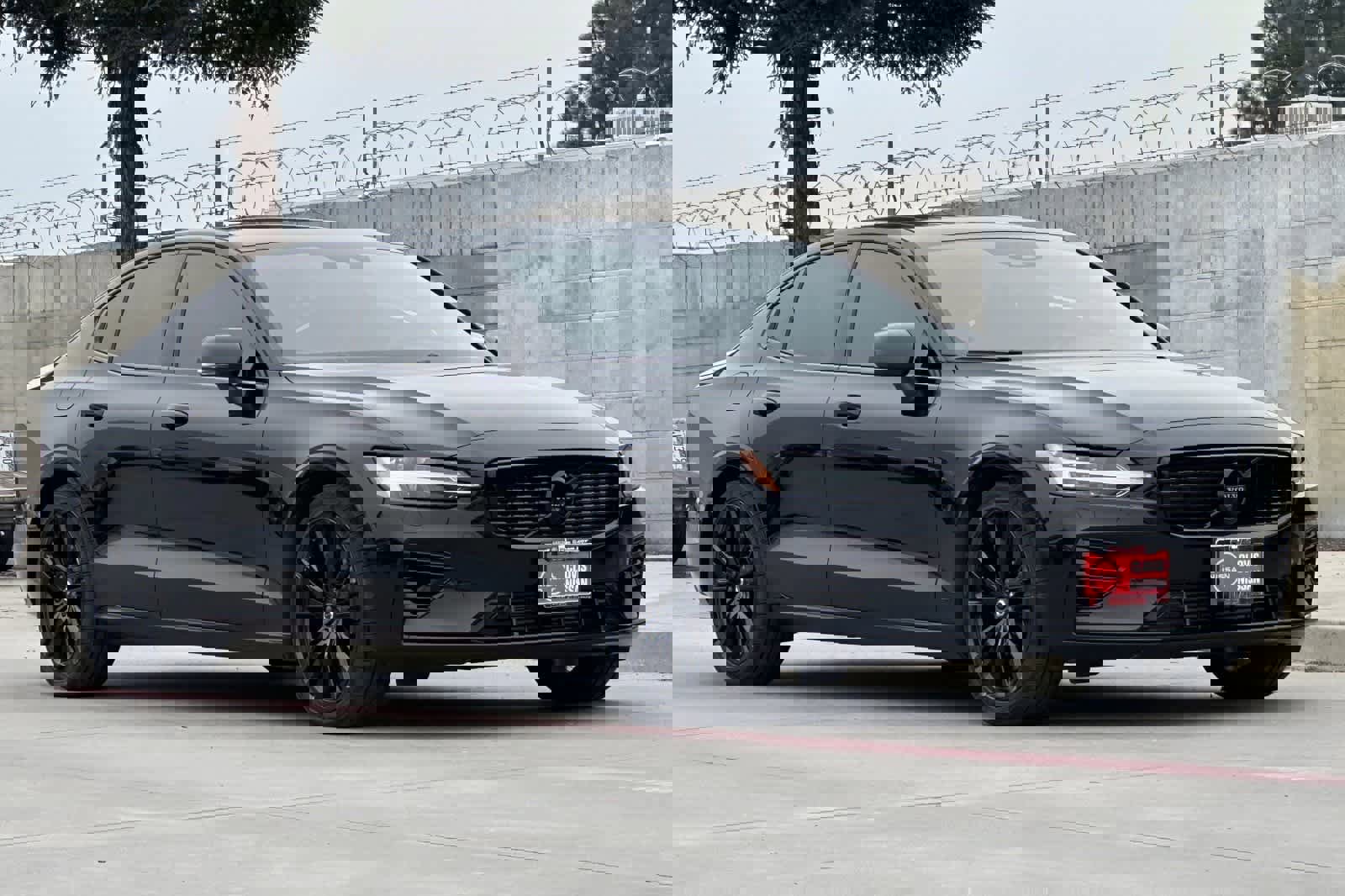 Used 2022 Volvo S60 T8 R-Design w/ Advanced Package image 10