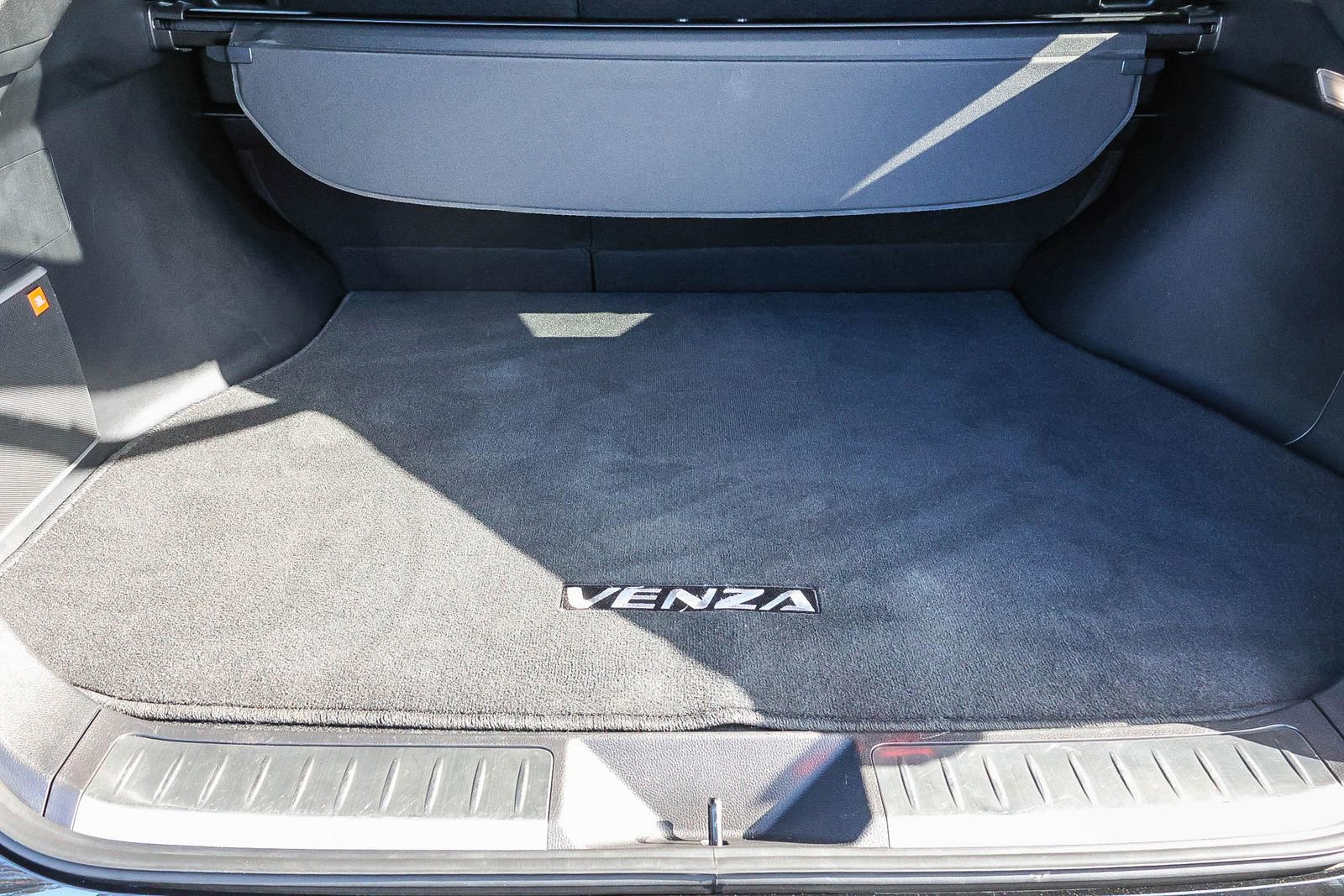 Used 2021 Toyota Venza Limited w/ Advanced Technology Package image 25