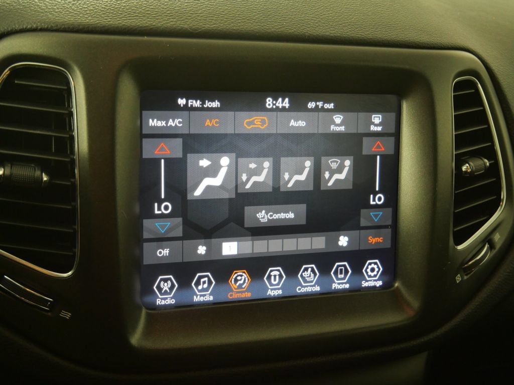 Used 2019 Jeep Compass Trailhawk w/ Leather Interior Group AWD/4WD image 31