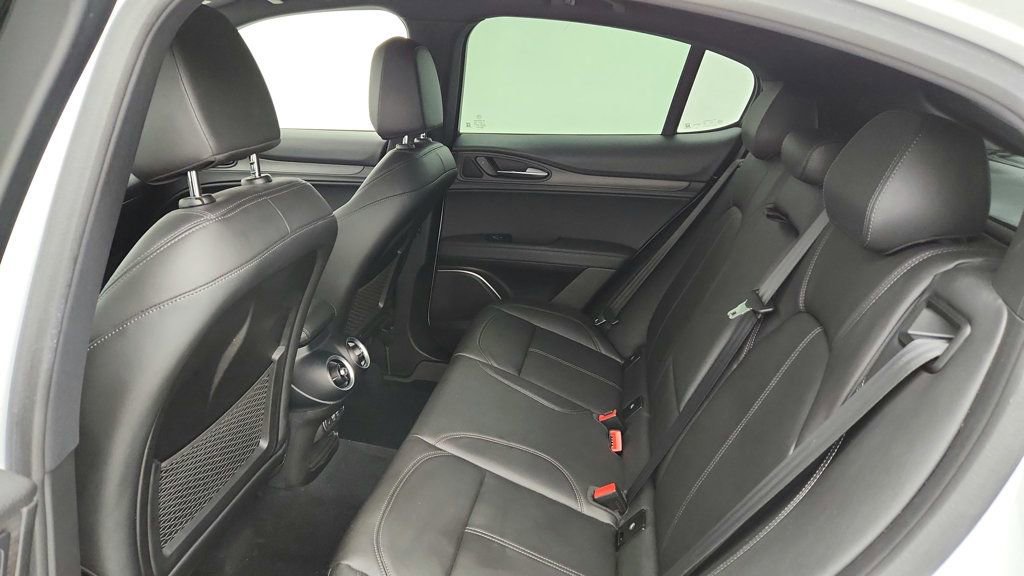 Used 2022 Alfa Romeo Stelvio Ti image 23