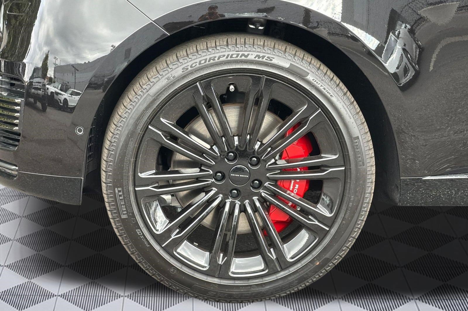 New 2026 Land Rover Range Rover SV AWD/4WD image 13